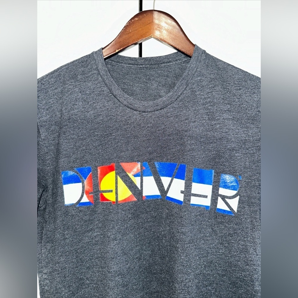 Denver Colorado Artistic Logo Lightweight T Shirt S - Picture 2 of 5
